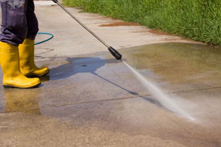 3 Reasons To Trust The Pros For Your Driveway Washing Needs